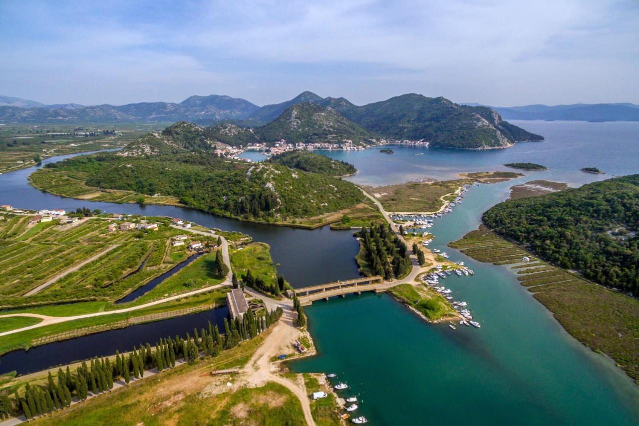 Apartments By The Sea Blace, Neretva Delta - Usce Neretve - 16068 Exteriör bild
